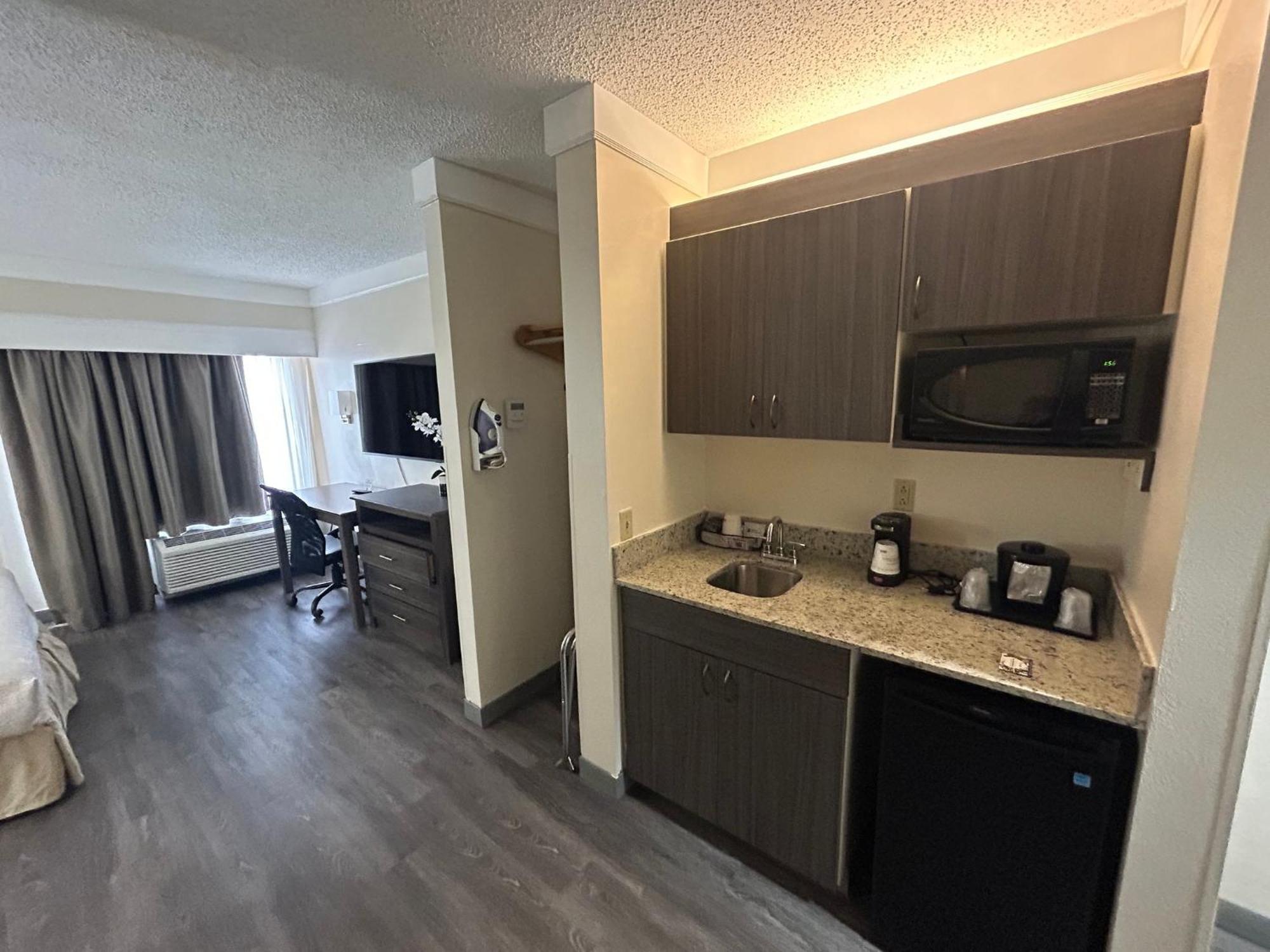 Best Western Airport Inn Fort Myers Exterior foto