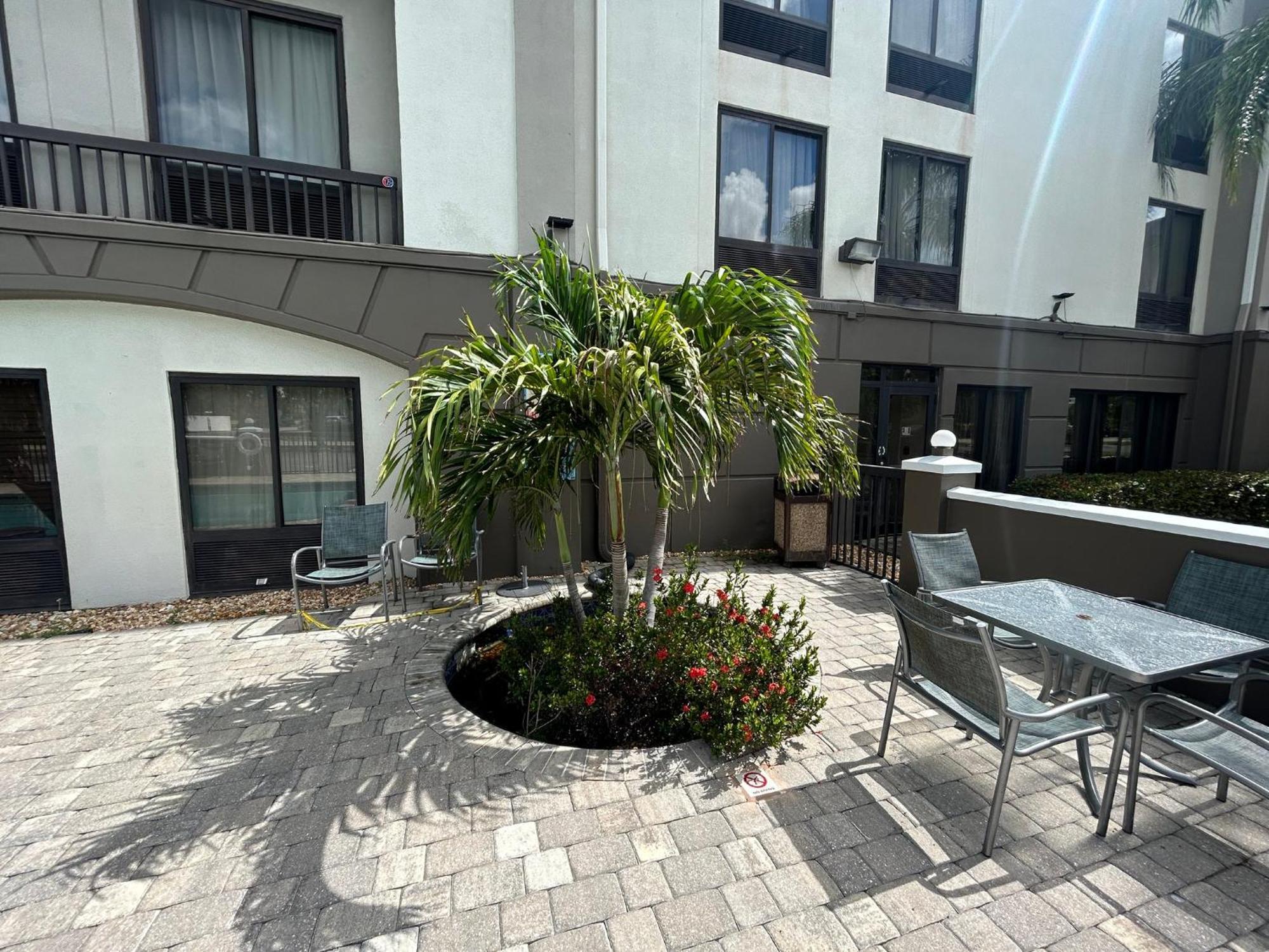 Best Western Airport Inn Fort Myers Exterior foto